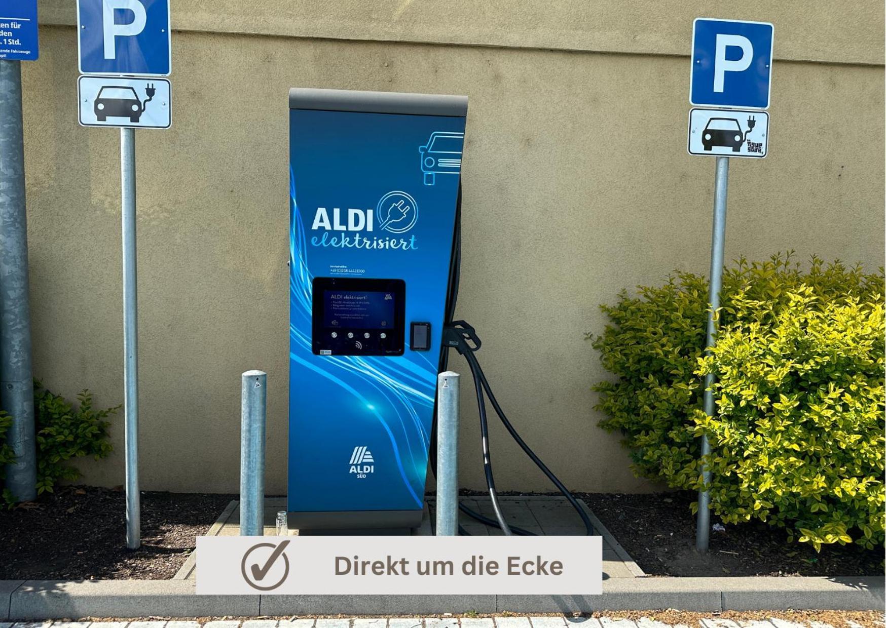 African-Style Apartment - Stadtnah, Parkplatz, E-Ladestation Fuer Auto & Fahrraeder, Gitterbox Fuer Fahrraeder, Fitnessstudio Koblenz  Kültér fotó